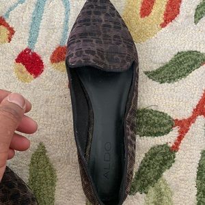Women Aldo Genie Style Flats size 8 Worn Slightly. still in Awesome shape